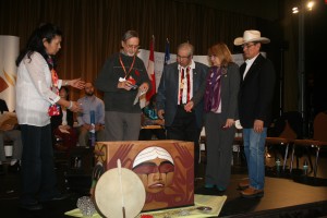 Le texte et le symbole de chaque Expression de la réconciliation sont entrées dans la boîte. Une exhibition permanente de tous les Expressions sera crée par le Centre de la recherché national sur les pensionnats indiens à Winnipeg. 