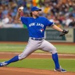 R A Dickey pitching image
