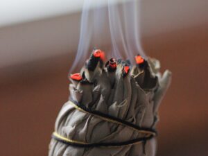 smudging of sage ritual